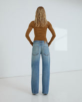 Shop the look - FW25 Main - LARA light wash and billie caramel