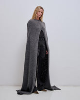 LONG KNIT HOLE SCARF