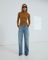 Shop the look - FW25 Main - LARA light wash and billie caramel