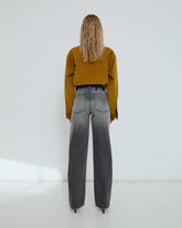 LU - FUR BELT ADORNED STRAIGHT LEG DENIM